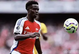 kaiyun_阿森纳萨卡边路制造威胁